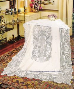 Красивая скатерть