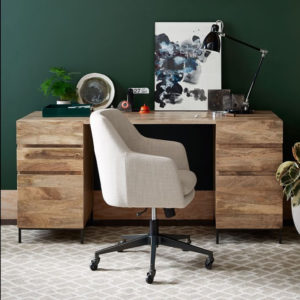 Письменный стол в скандинавском стиле