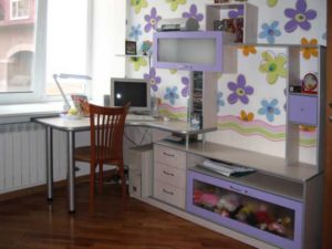 Письменный стол для ребенка