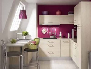 Стол для маленькой кухни в рабочей поверхности