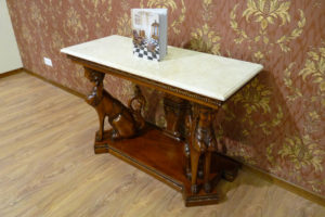 Стол консольный