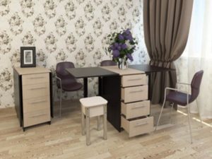 Столы книжки в интерьере гостиной