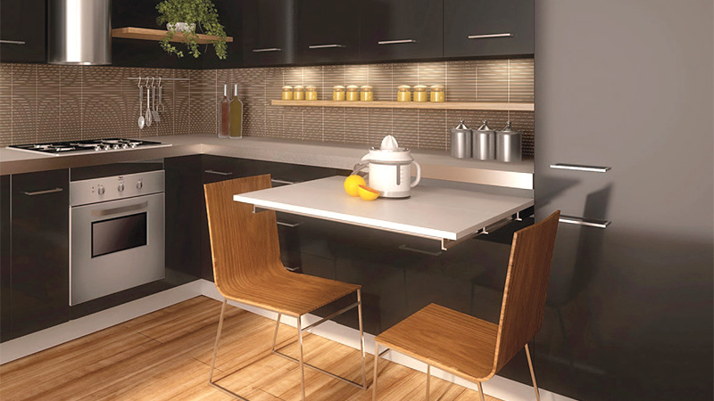 Выдвигающийся стол на кухне