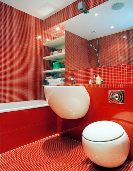 Красный в интерьере ванной