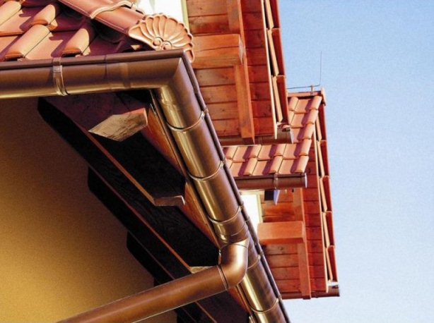 Что нужно знать при покупке кровли и водостока