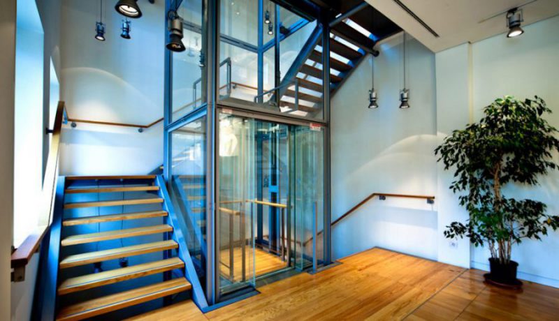 Как правильно выбрать практичный и удобный лифт для дома